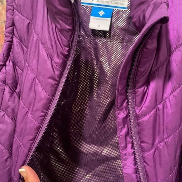 LADIES COLUMBIA VEST - Picture 4 of 5